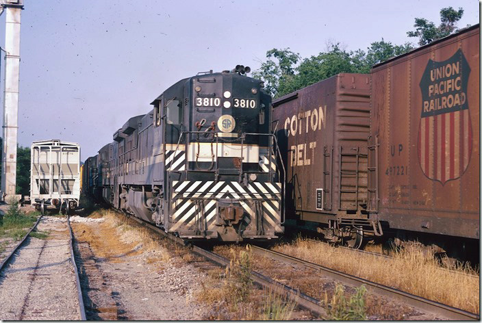 Southern 3810-3809-3801 rumble around the Beverly Block in Knoxville TN, with a southbound freight for Sevier Yard. 06-17-1973.
